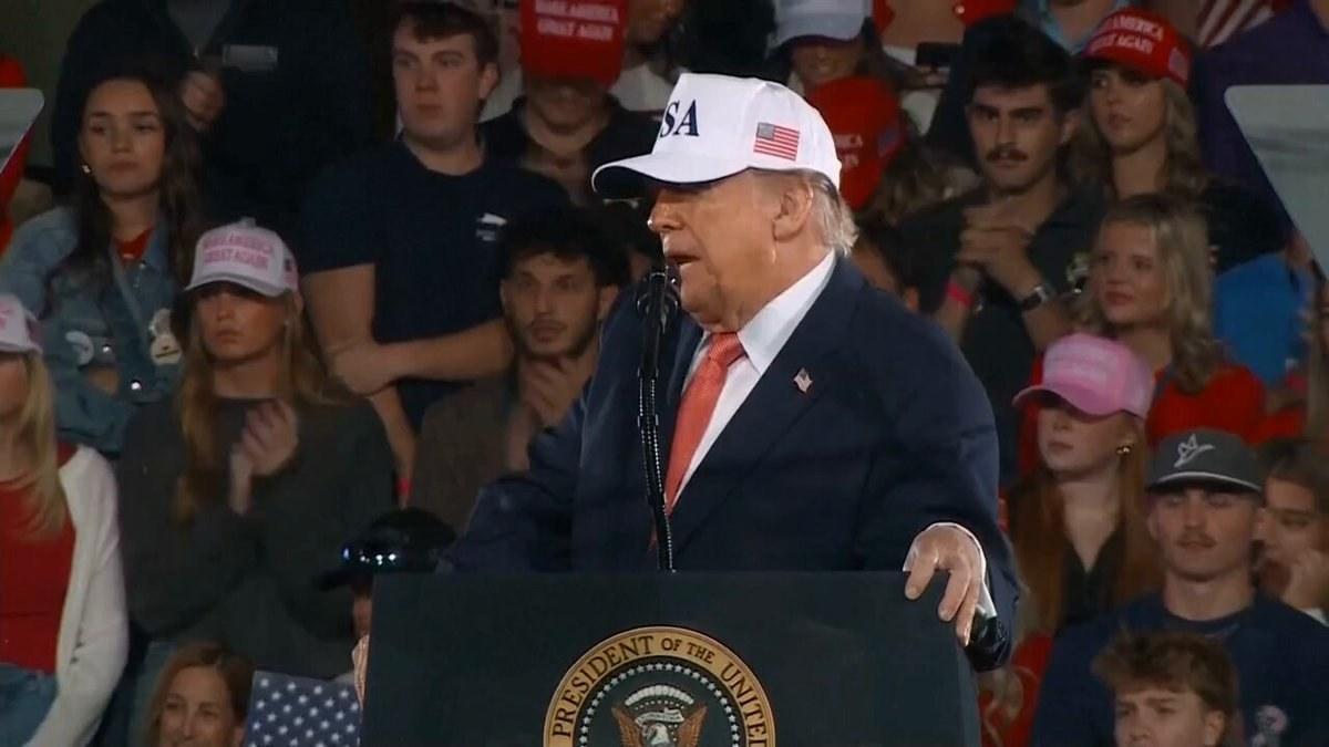 Trump Brings 'the King' Richard Petty On Stage at North Carolina Rally, Urges Voters to Pick the 'Best Pit Crew'