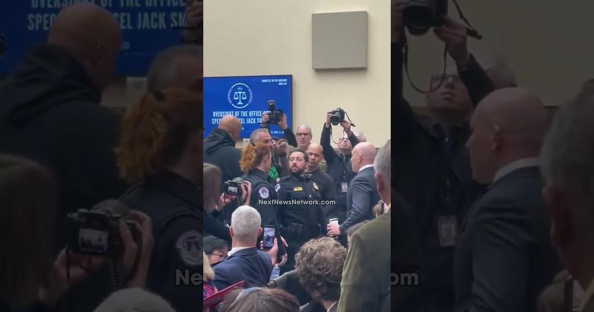 CAUGHT ON CAMERA: Deep State Operative ATTACKS Patriot Outside Jack Smith's Sham Hearing