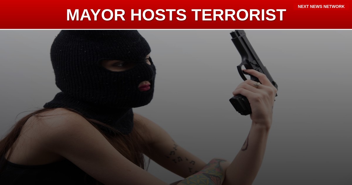 EXPOSED: NYC Mayor Hosts TERRORIST SYMPATHIZER at Gracie Mansion While Smearing Israel