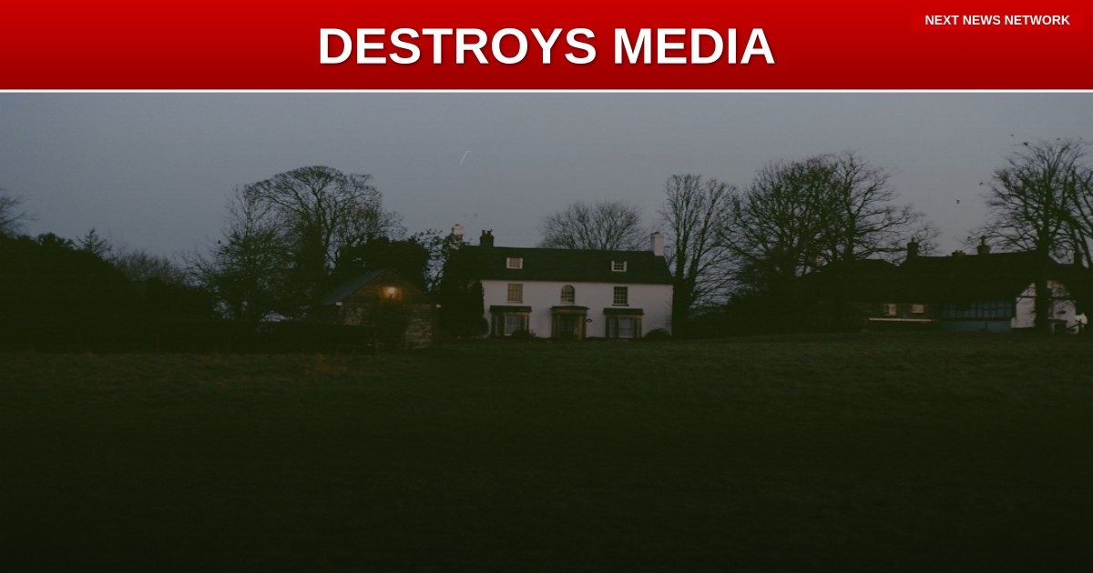 LIVE: Trump's Press Secretary Karoline Leavitt DESTROYS Liberal Media at White House Briefing