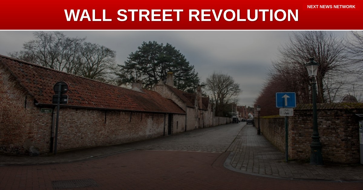 TRUMP'S WALL STREET REVOLUTION: How New Stock Market Rules Could UNLEASH Middle Class Wealth