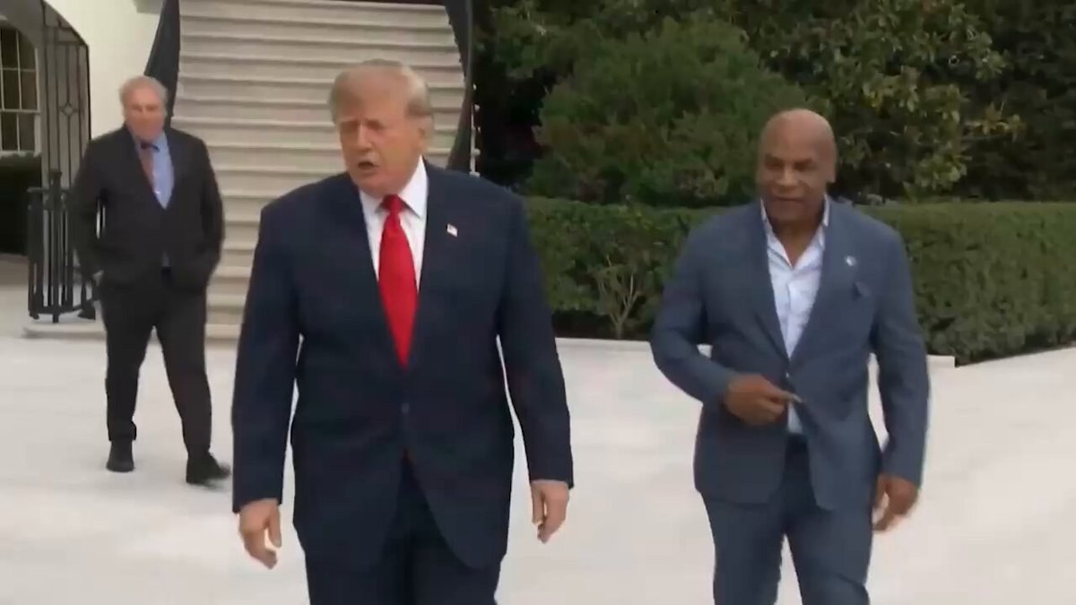 Trump Honors Mike Ditka, Confirms Fort Hood Killer Will Die by Firing Squad