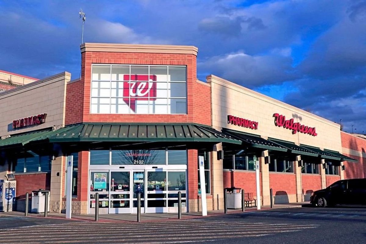 Shocking New Walgreens Policy in Chicago's Most Dangerous Area – Find Out What's Behind the Empty Shelves and How It Affects YOU!