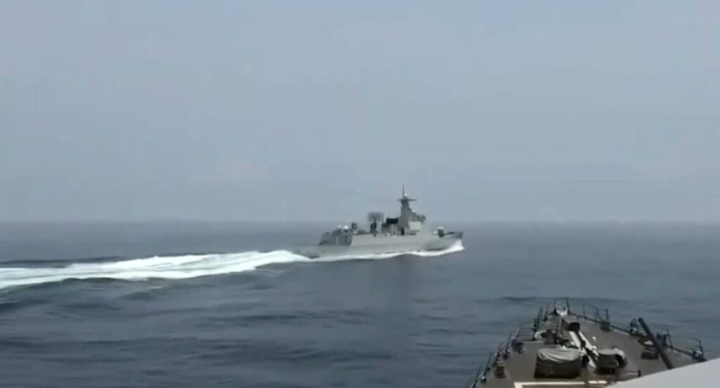 Shocking Move: China Sends Warship to Intercept US Destroyer in Taiwan Strait - Beijing Strikes Back!