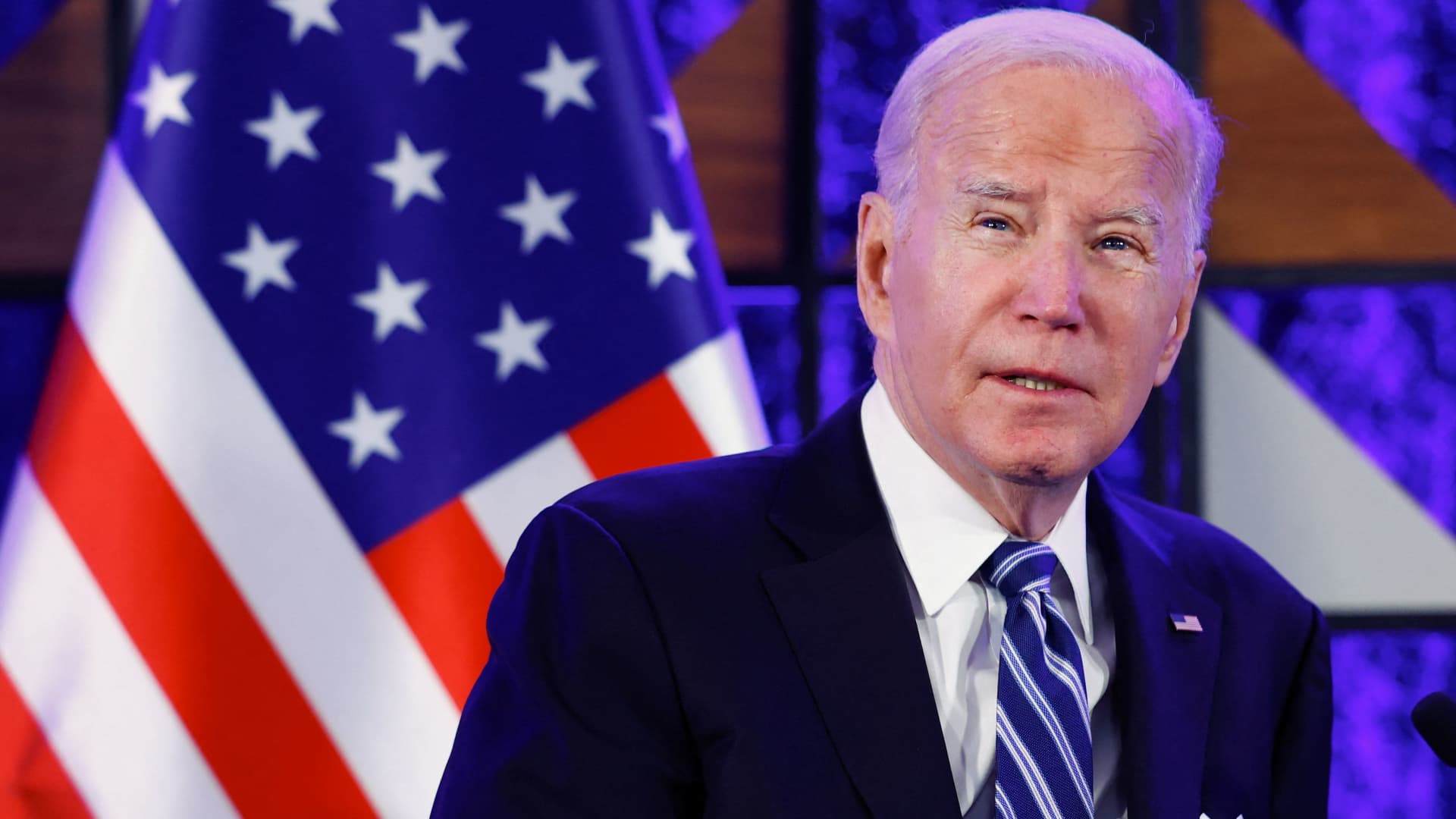 Biden Woos Israel Amid Conflicts and Shrinking U.S. Approval