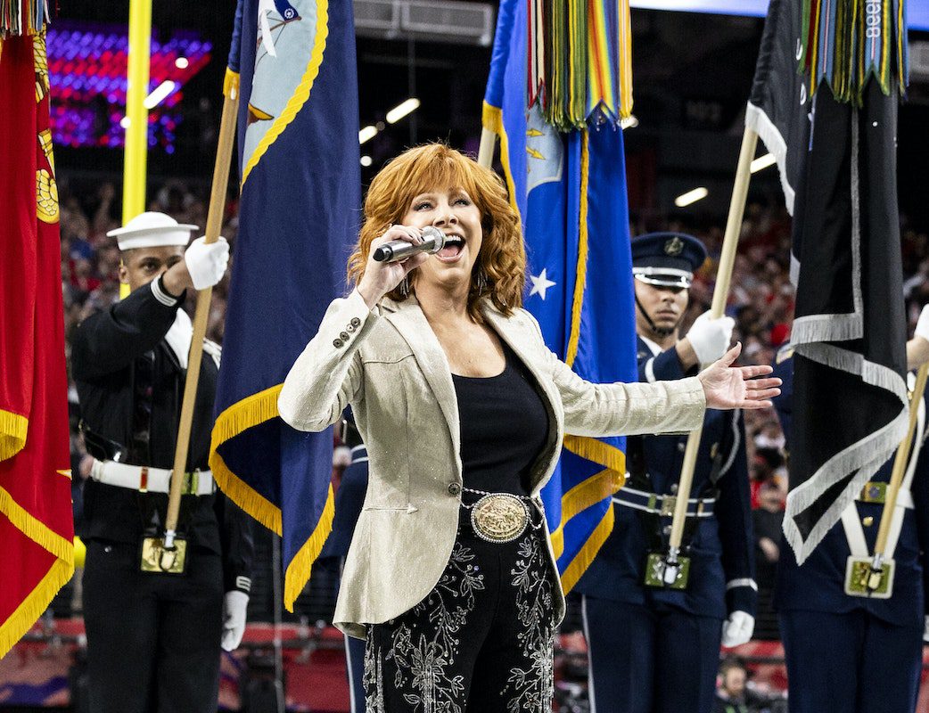 Country Star Reba McEntire Steals Super Bowl LXVIII with Majestic, Patriotic Anthem Revival