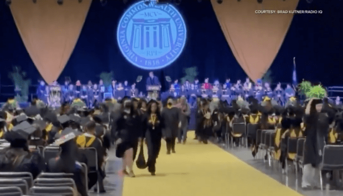 Unbelievable! VCU Students Storm Out During Graduation in Dramatic Protest Against Youngkin's Speech!